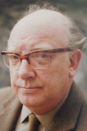 Cover image for Arthur Lowe