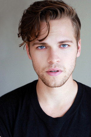 Cover image for Alexander Calvert