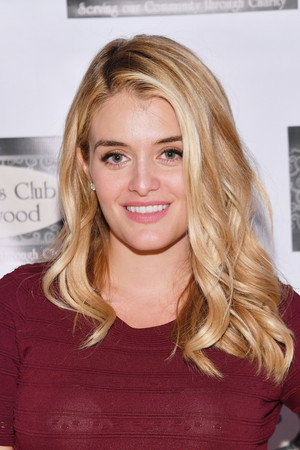 Cover image for Daphne Oz