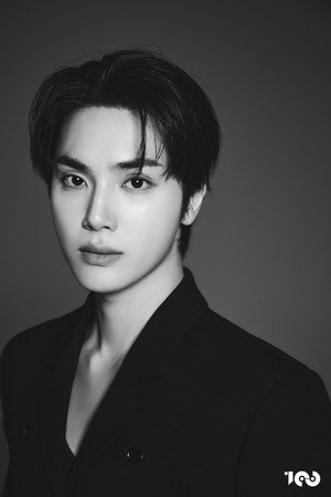 Cover image for 주학년