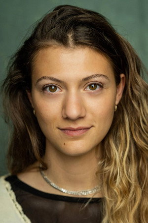 Cover image for Mia Bennett
