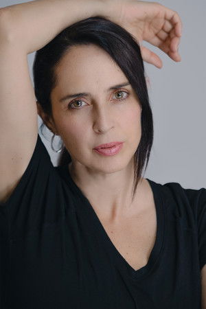 Cover image for Irán Castillo