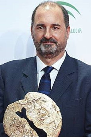 Cover image for Álvaro Augustin