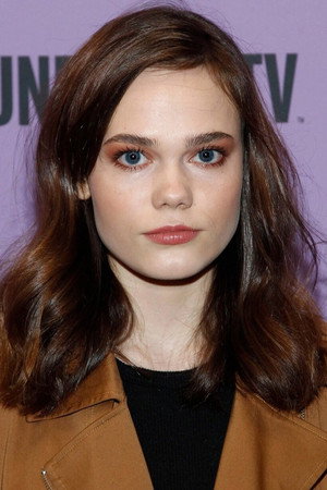 Cover image for Oona Laurence