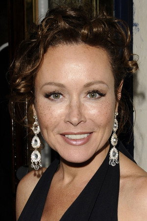 Cover image for Amanda Mealing