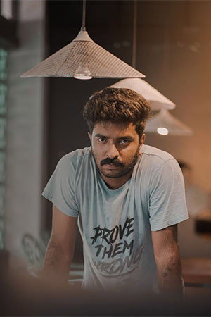 Cover image for Ashwin E Thayneri