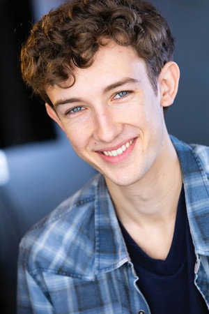 Cover image for Tom Shevela