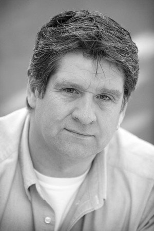 Cover image for Dan Gordon