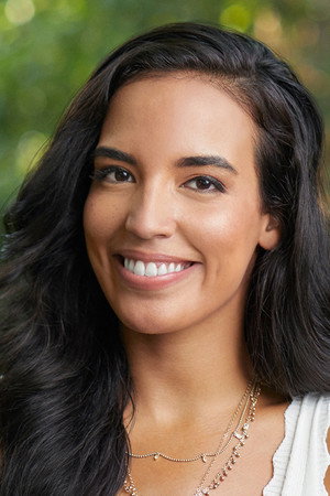 Cover image for Danielle Olivera