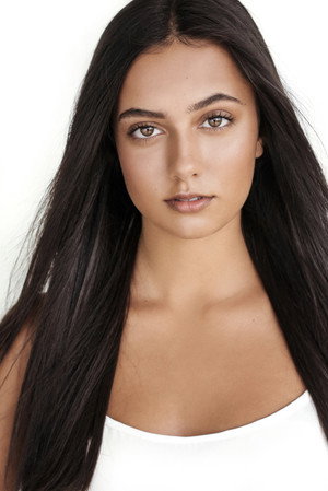 Cover image for Anisa Harris