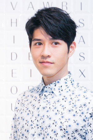 Cover image for 吳岳擎