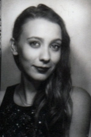 Cover image for Anna Kooris