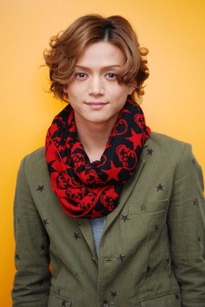 Cover image for 三浦涼介