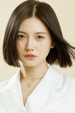Cover image for Qiao Yaona