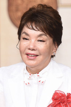 Cover image for 김수미