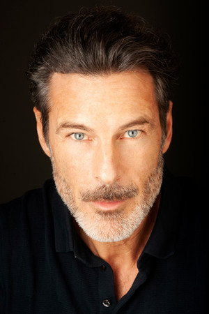 Cover image for Paulo Pires