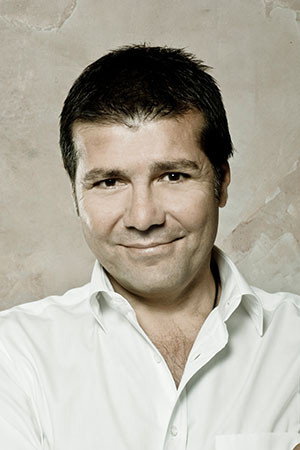 Cover image for Hakkı Ergök