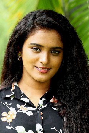 Cover image for Roopa Koduvayur