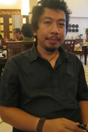 Cover image for Adrianto Sinaga