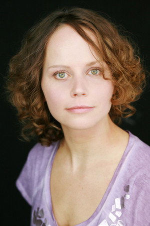 Cover image for Annette Strasser