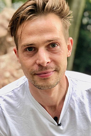 Cover image for Benjamin Ramon