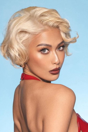 Cover image for Michelle Dee
