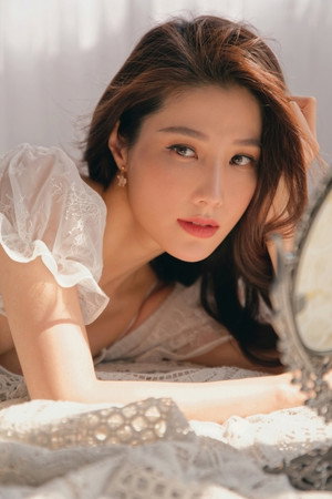 Cover image for Diễm My 9x