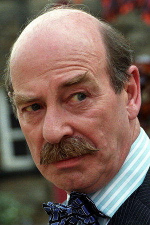 Cover image for Denis Lill