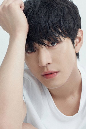 Cover image for 안효섭