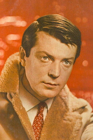 Cover image for Олег Стриженов