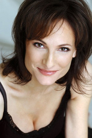 Cover image for Susan Angelo