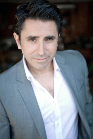 Cover image for Frank Lotito