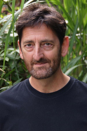 Cover image for Richard James