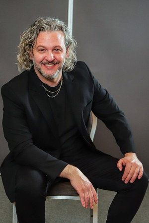 Cover image for Mauricio A Jortack