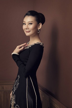 Cover image for Mỹ Uyên