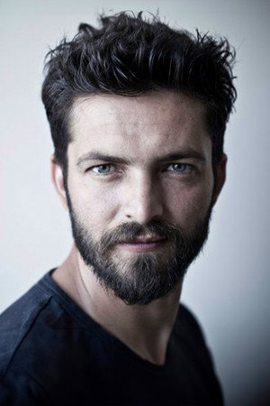 Cover image for İlker Kızmaz