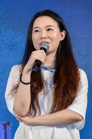 Cover image for 李尔云