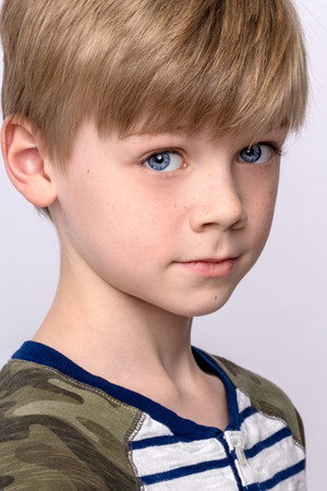Cover image for Sawyer Jones