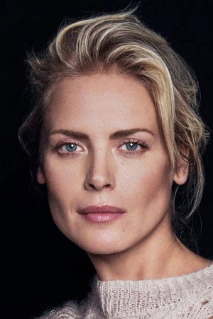 Cover image for Synnøve Macody Lund