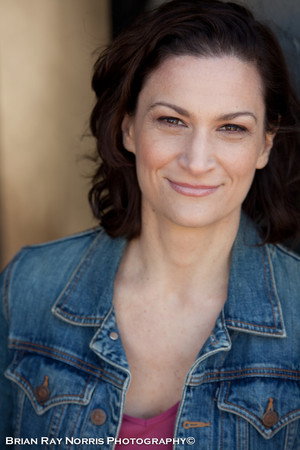 Cover image for Nurit Monacelli