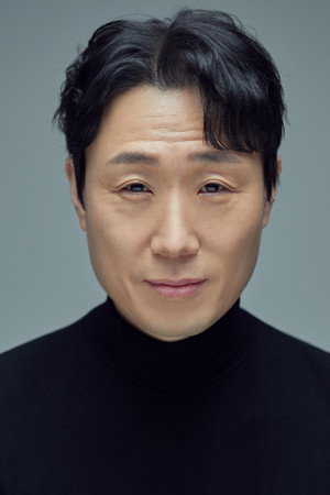 Cover image for Shin Mun-sung