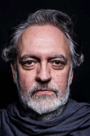 Cover image for Luciano Chirolli
