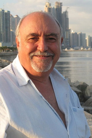 Cover image for Julián Pastor