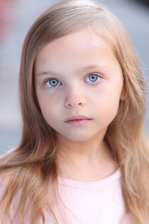 Cover image for Cassidy Goron