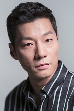 Cover image for 이천희