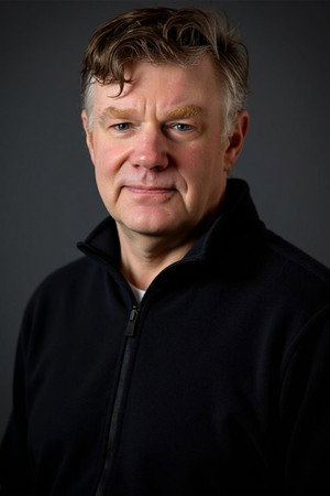 Cover image for Chris Becker