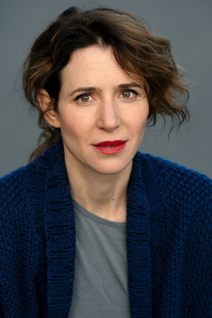 Cover image for Julia Malik
