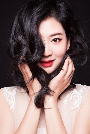 Cover image for 姜蓉蓉