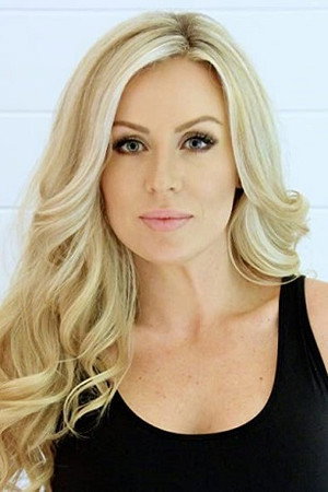 Cover image for Kandis Hargrave