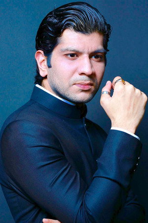 Cover image for Dheeraj Kalwani